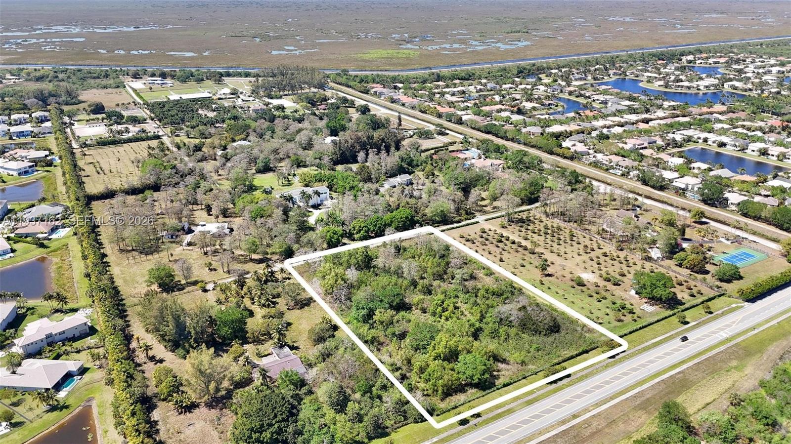   /   sq. ft. $ 2026-01-01 0 foto