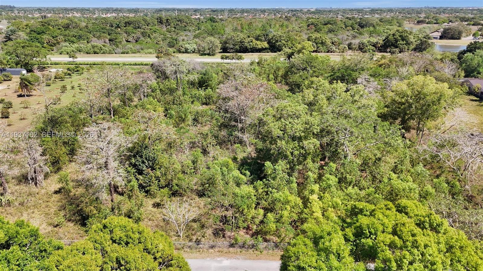   /   sq. ft. $ 2026-01-01 0 foto