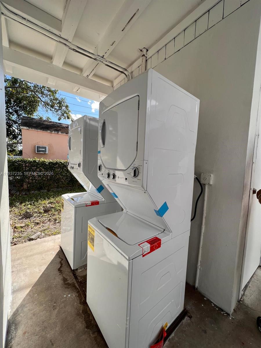 Подробнее / 1868 кв.футов $ 2026-01-01 0 Фото