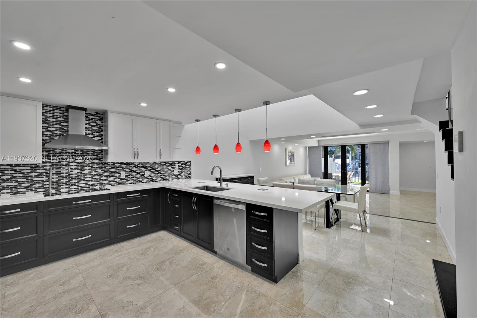 Photo of 310 Poinciana Dr (310), Sunny Isles Beach, Florida, 33160 -