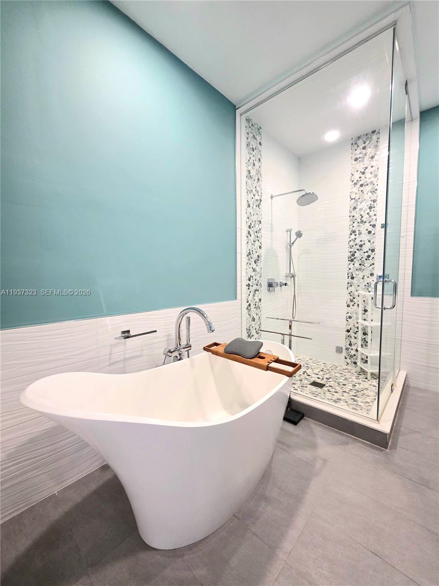 Photo of 310 Poinciana Dr  #802, Sunny Isles Beach, Florida, 33160 - 