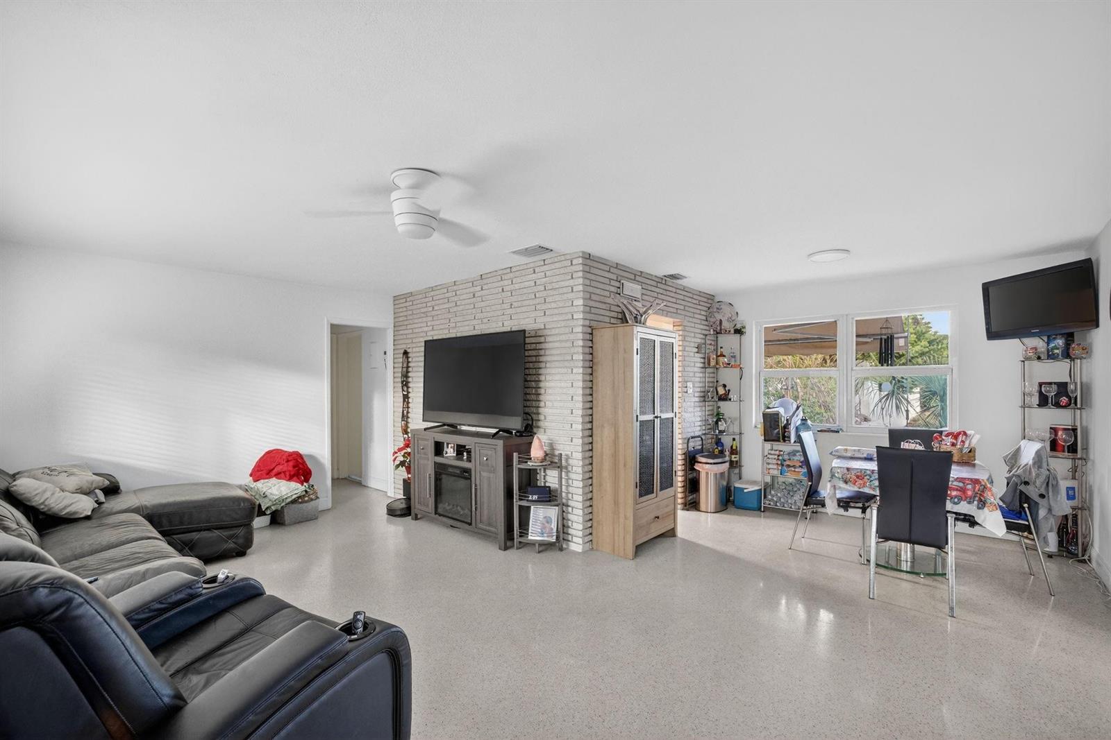 Ver detalles / 0 2090 sq. ft. $ 2026-02-02 0 foto