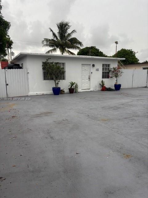 832 4 / 2 1502 sq. ft. $ 2026-01-02 0 foto