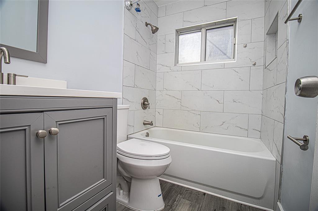   / 0 2016 sq. ft. $ 2026-06-21 0 foto