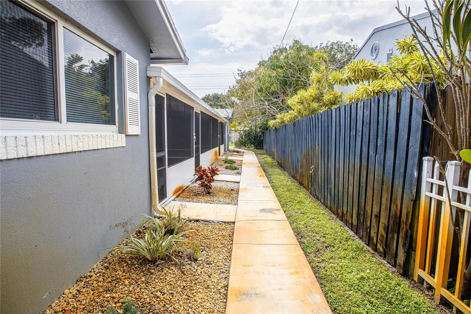   / 0 2016 sq. ft. $ 2026-06-21 0 foto