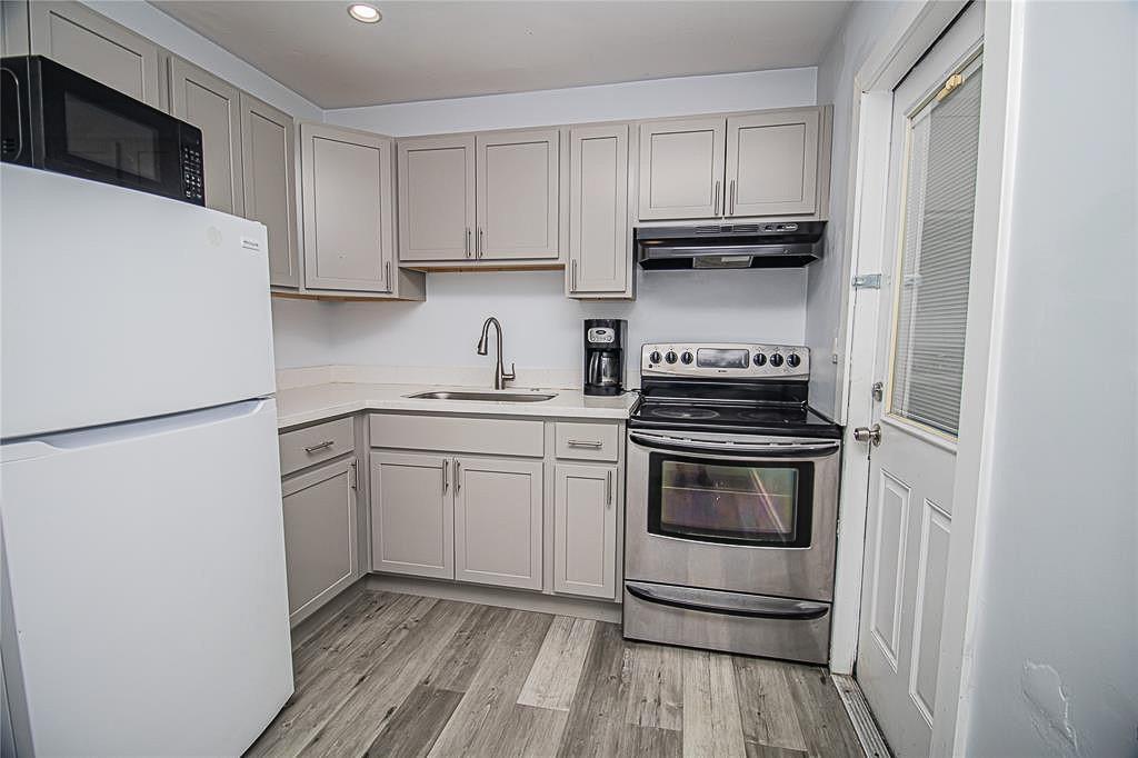   / 0 2016 sq. ft. $ 2026-06-21 0 foto
