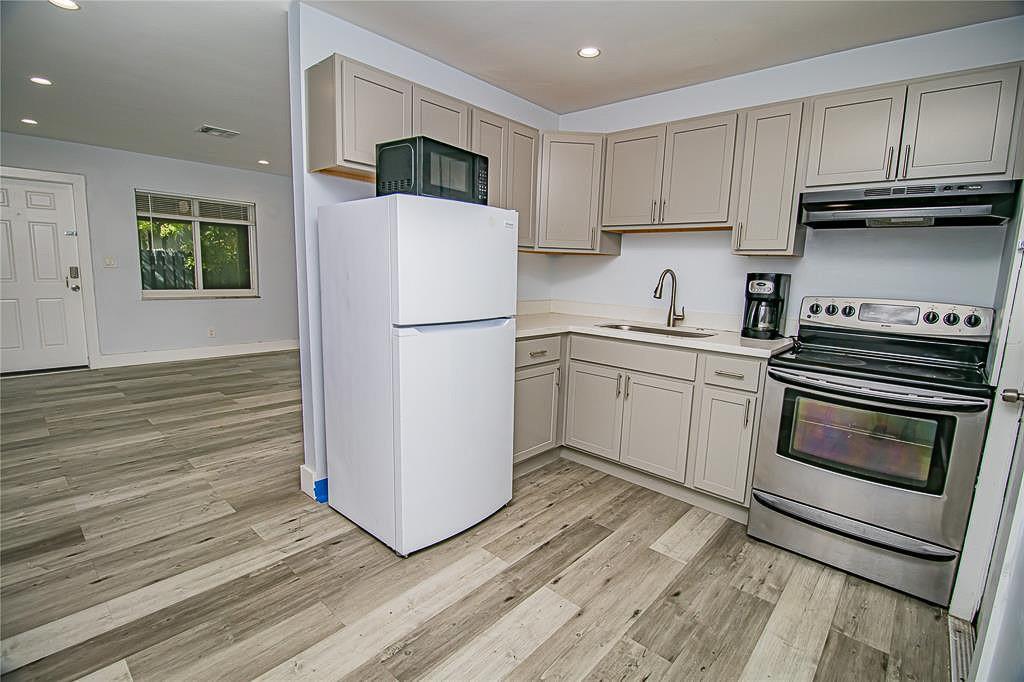   / 0 2016 sq. ft. $ 2026-06-21 0 foto