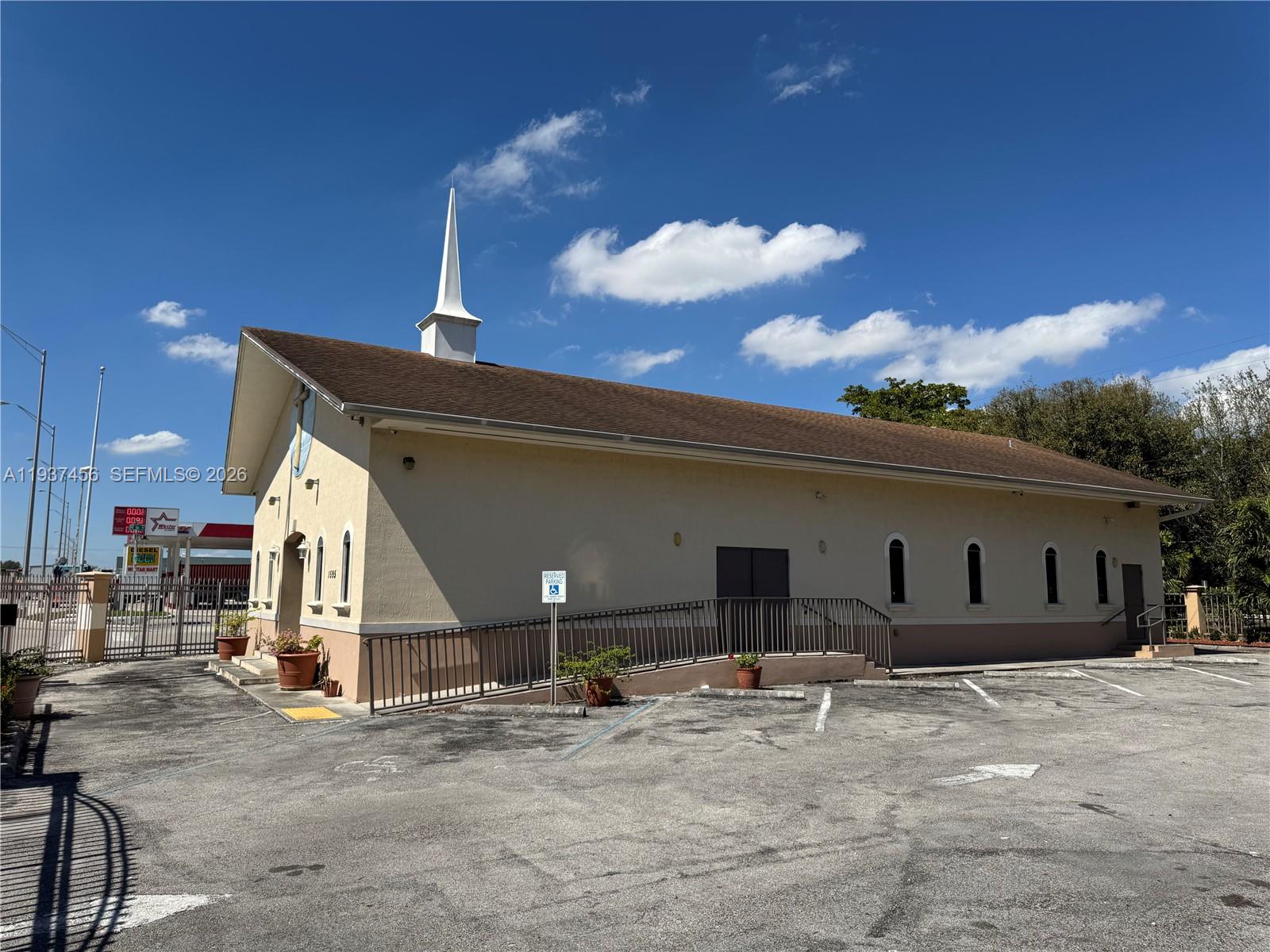 Подробнее / кв.футов $ 2026-01-02 0 Фото