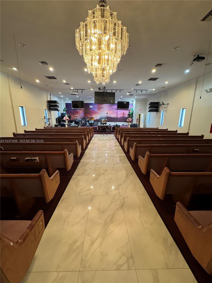 Подробнее / кв.футов $ 2026-01-02 0 Фото