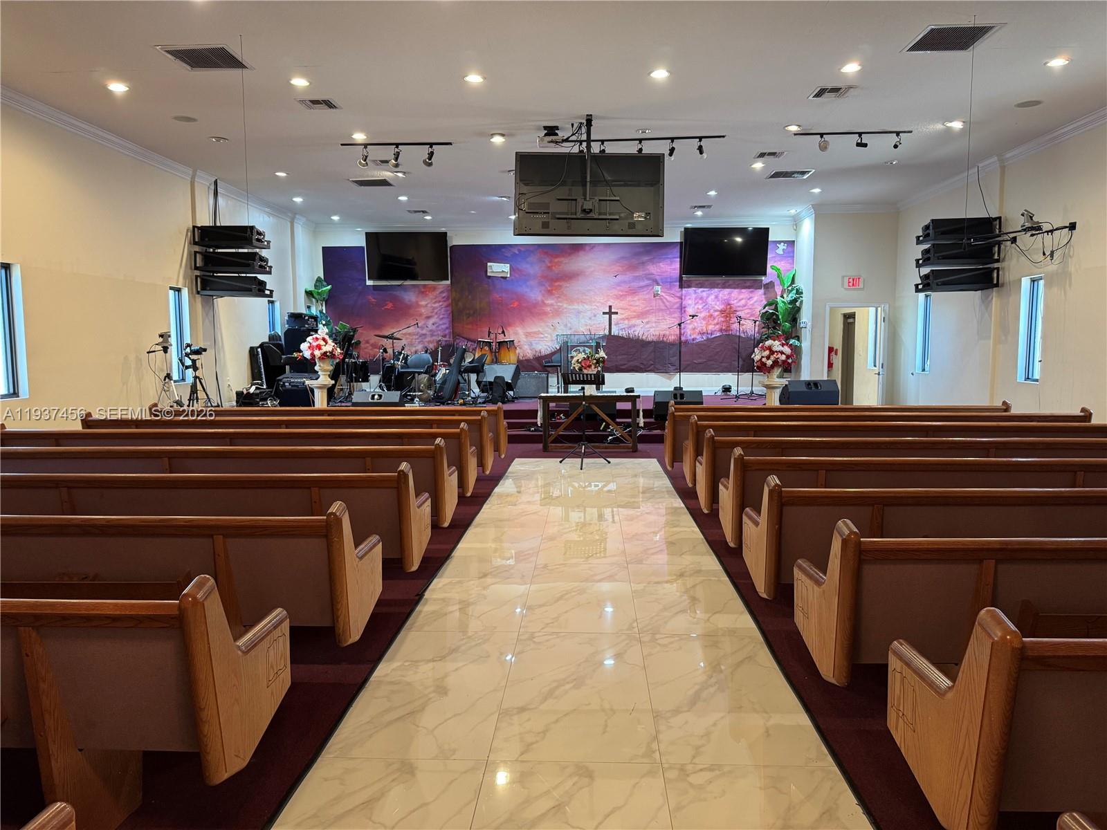 Подробнее / кв.футов $ 2026-01-02 0 Фото