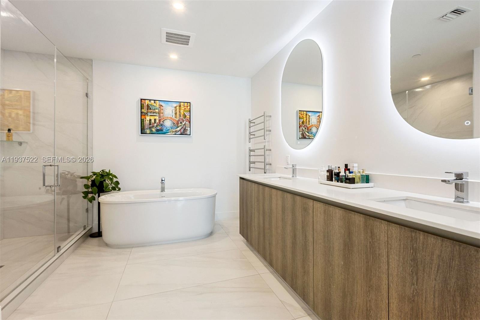 905 2 / 3 1675 sq. ft. $ 2026-01-02 0 Photo