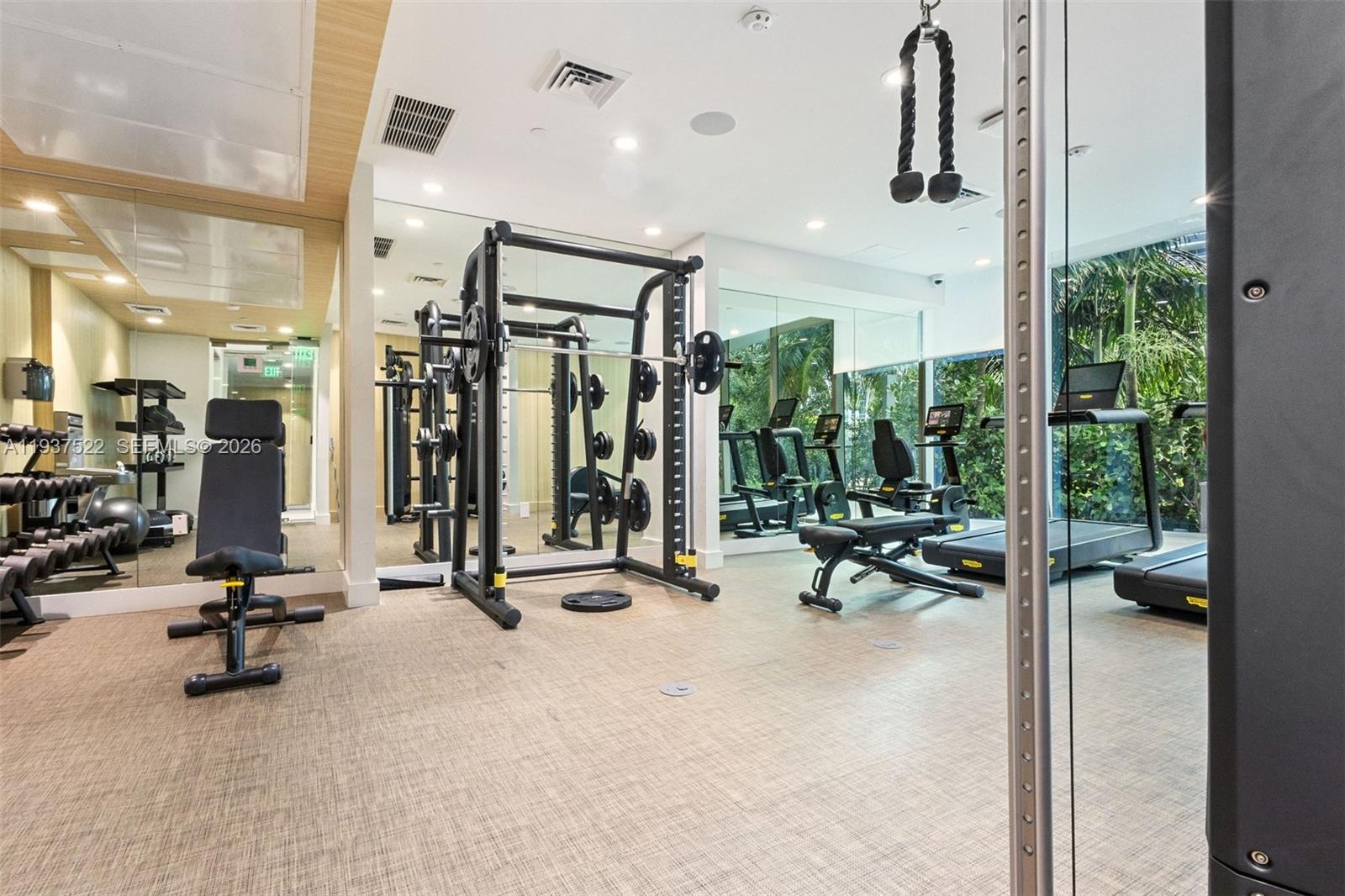 905 2 / 3 1675 sq. ft. $ 2026-01-02 0 Photo