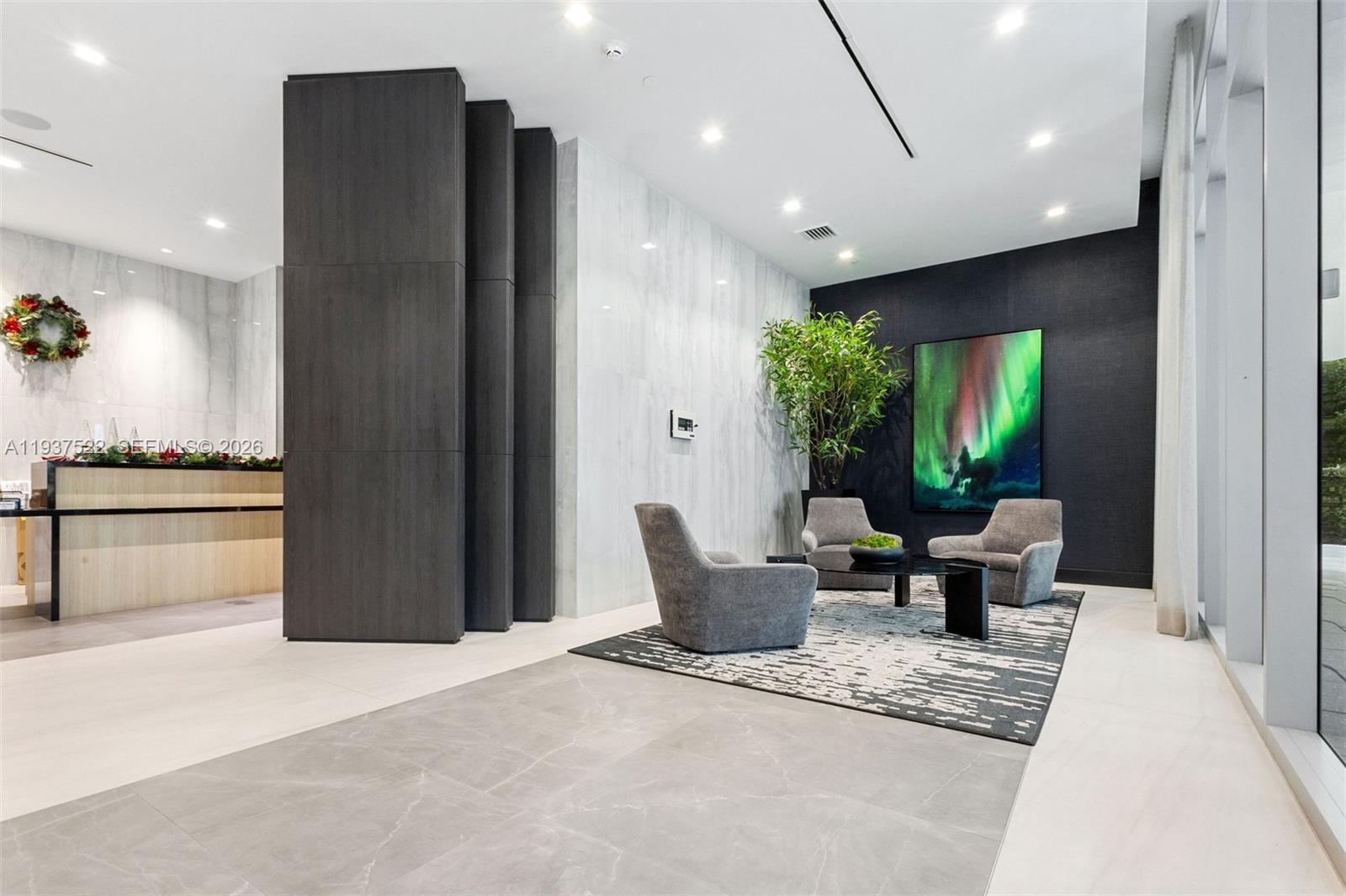 905 2 / 3 1675 sq. ft. $ 2026-01-02 0 Photo