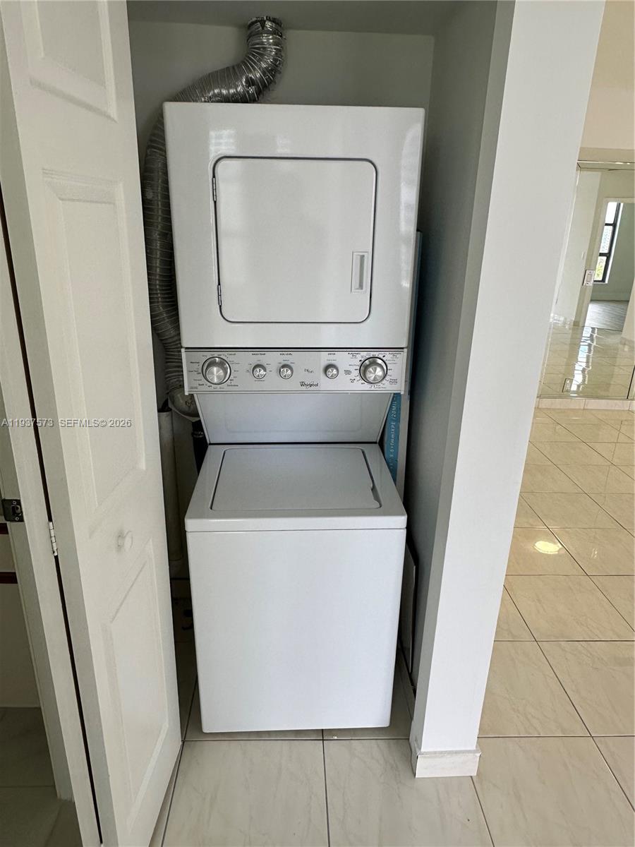 Photo of 3530 MYSTIC POINTE DR  #1213, Aventura, Florida, 33180 - 