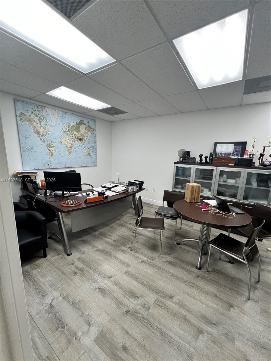   /   sq. ft. $ 2026-01-02 0 foto