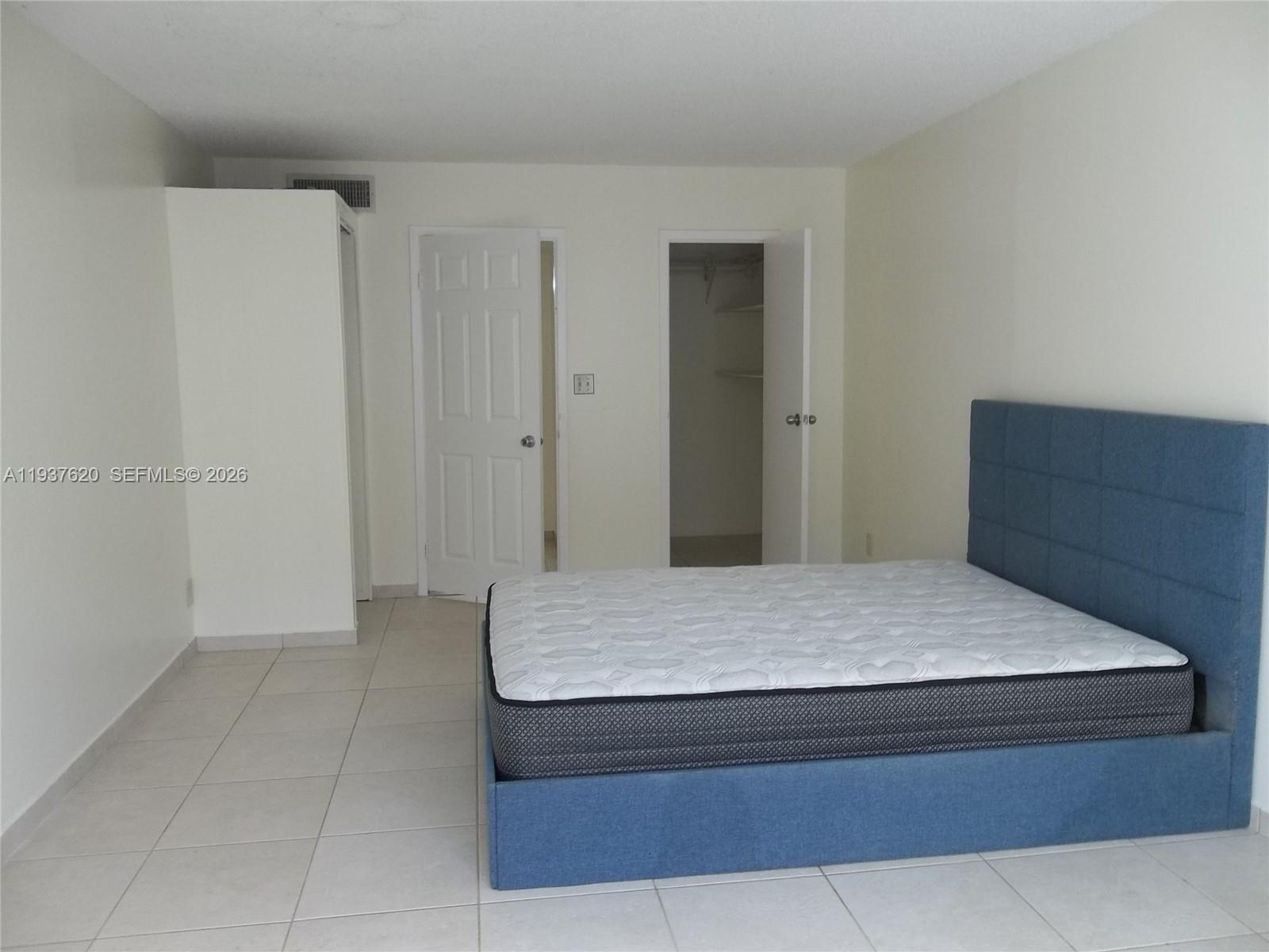 Photo of #305, Hallandale Beach, Florida, 33009 -