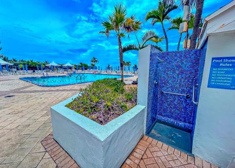 Photo of 2030 Ocean Dr  #506, Hallandale Beach, Florida, 33009 - resort style pool deck