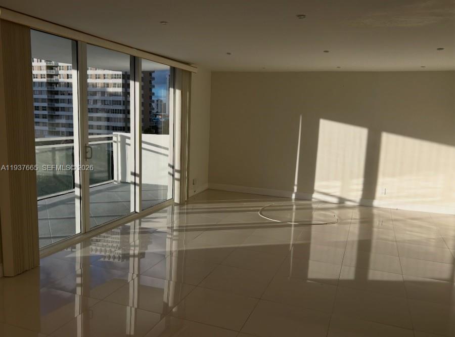 Photo of 2030 Ocean Dr  #506, Hallandale Beach, Florida, 33009 - spacious living entertaining area