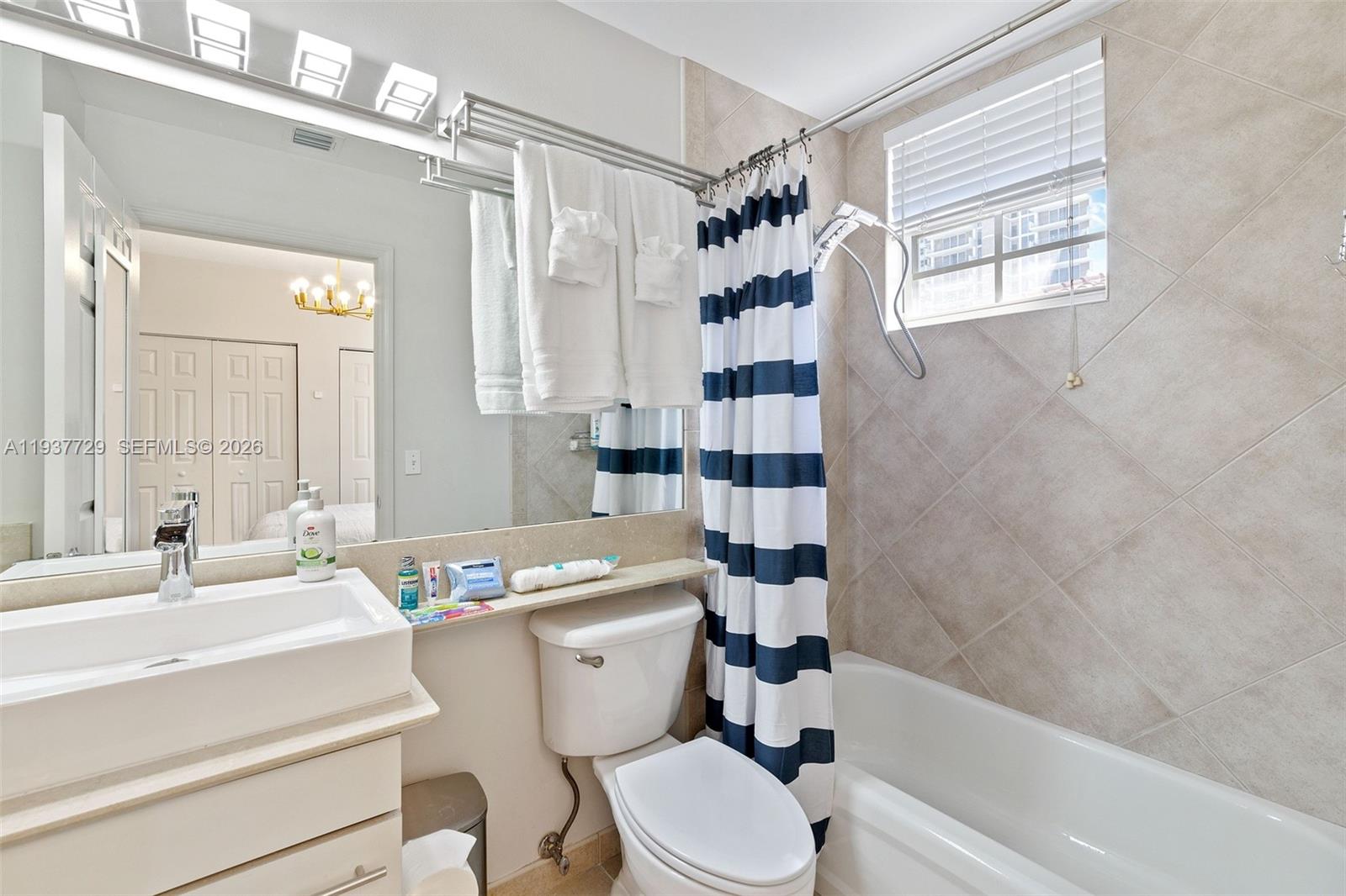 Photo of 2067 Ocean Dr (2067), Hallandale Beach, Florida, 33009 -