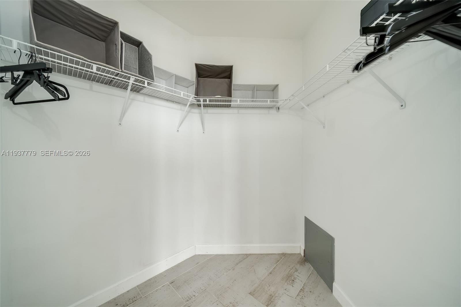 Photo of 140 Dixie Hwy  #1011, Hollywood, Florida, 33020 - 