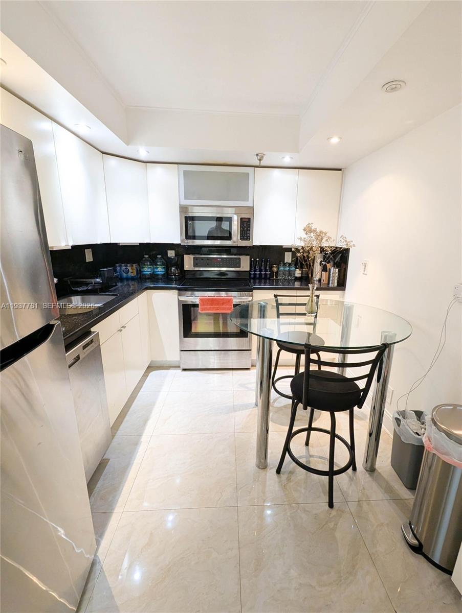 503 2 / 2 1008 sq. ft. $ 2026-01-02 0 foto