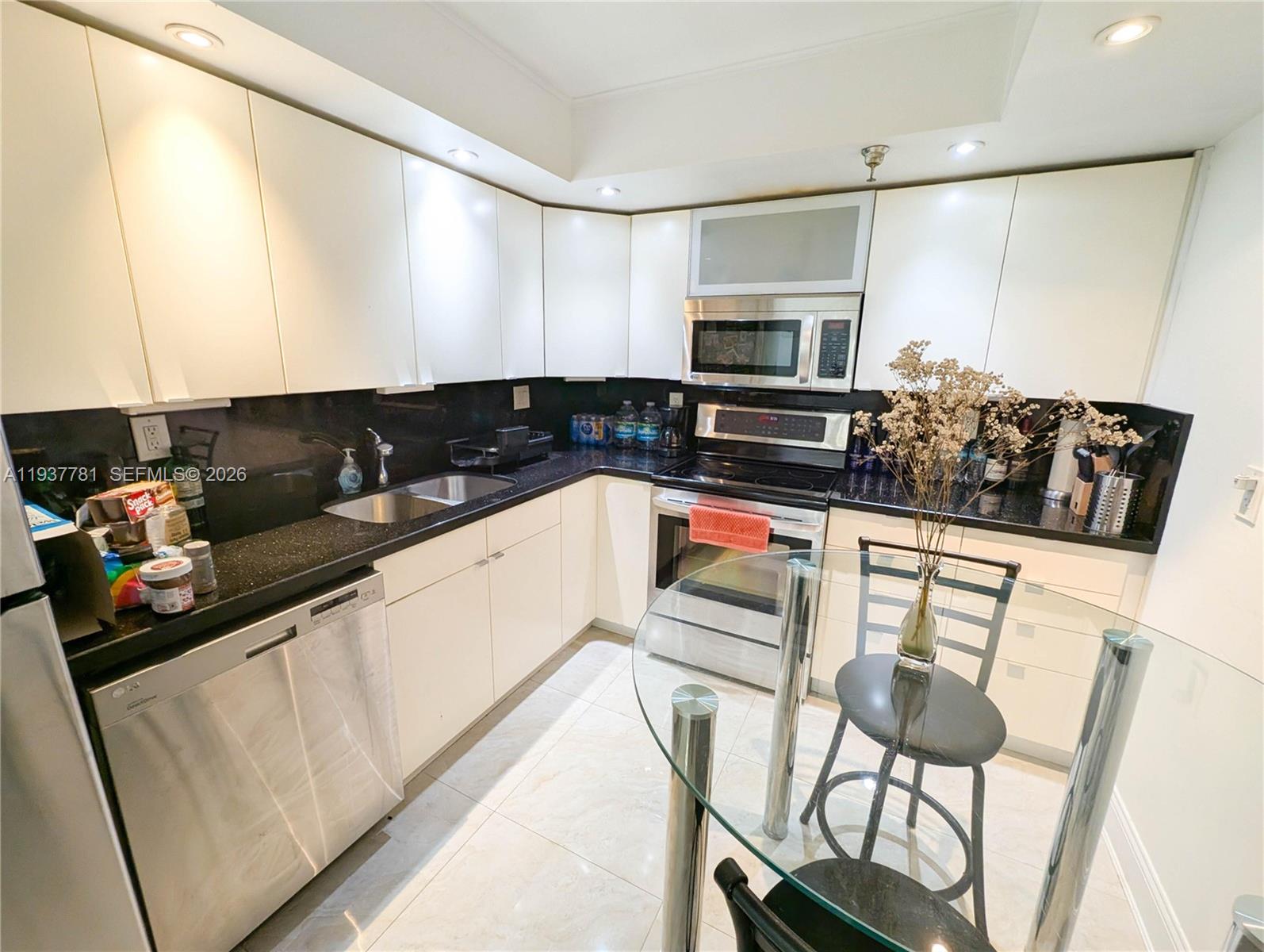 503 2 / 2 1008 sq. ft. $ 2026-01-02 0 foto