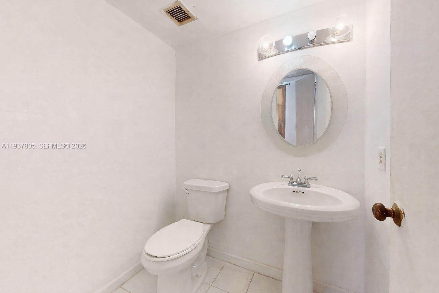 See details 314 1 / 2 844 sq. ft. $ 2026-02-13 0 Photo