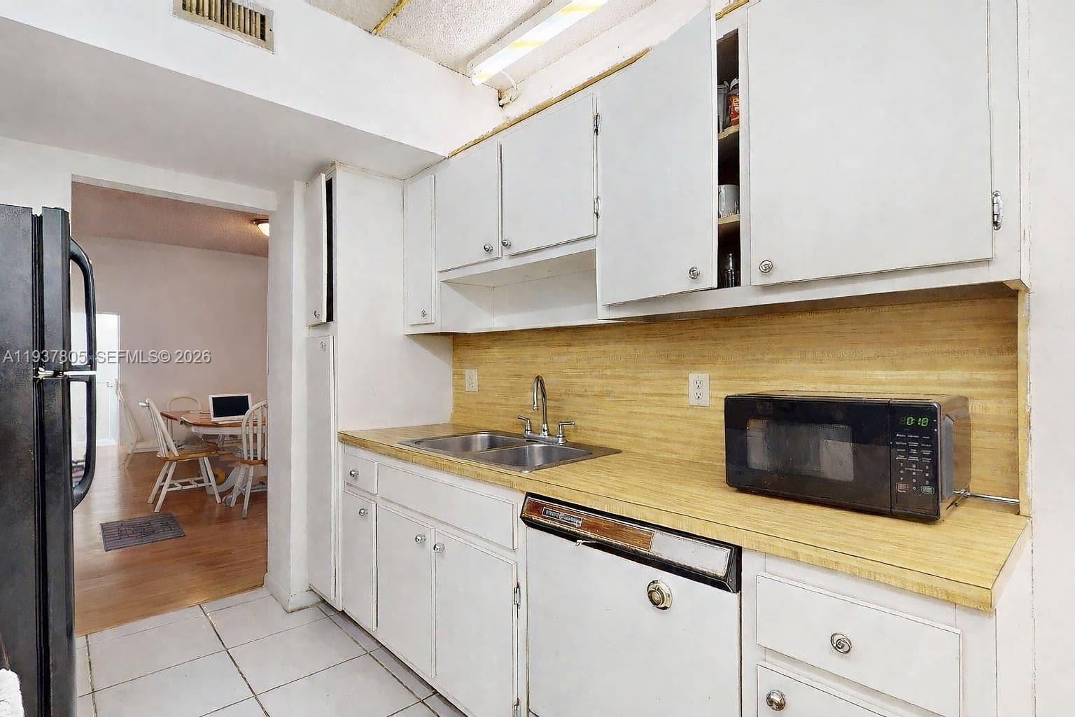 See details 314 1 / 2 844 sq. ft. $ 2026-02-13 0 Photo