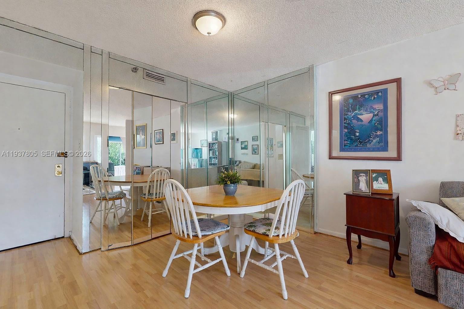 See details 314 1 / 2 844 sq. ft. $ 2026-02-13 0 Photo