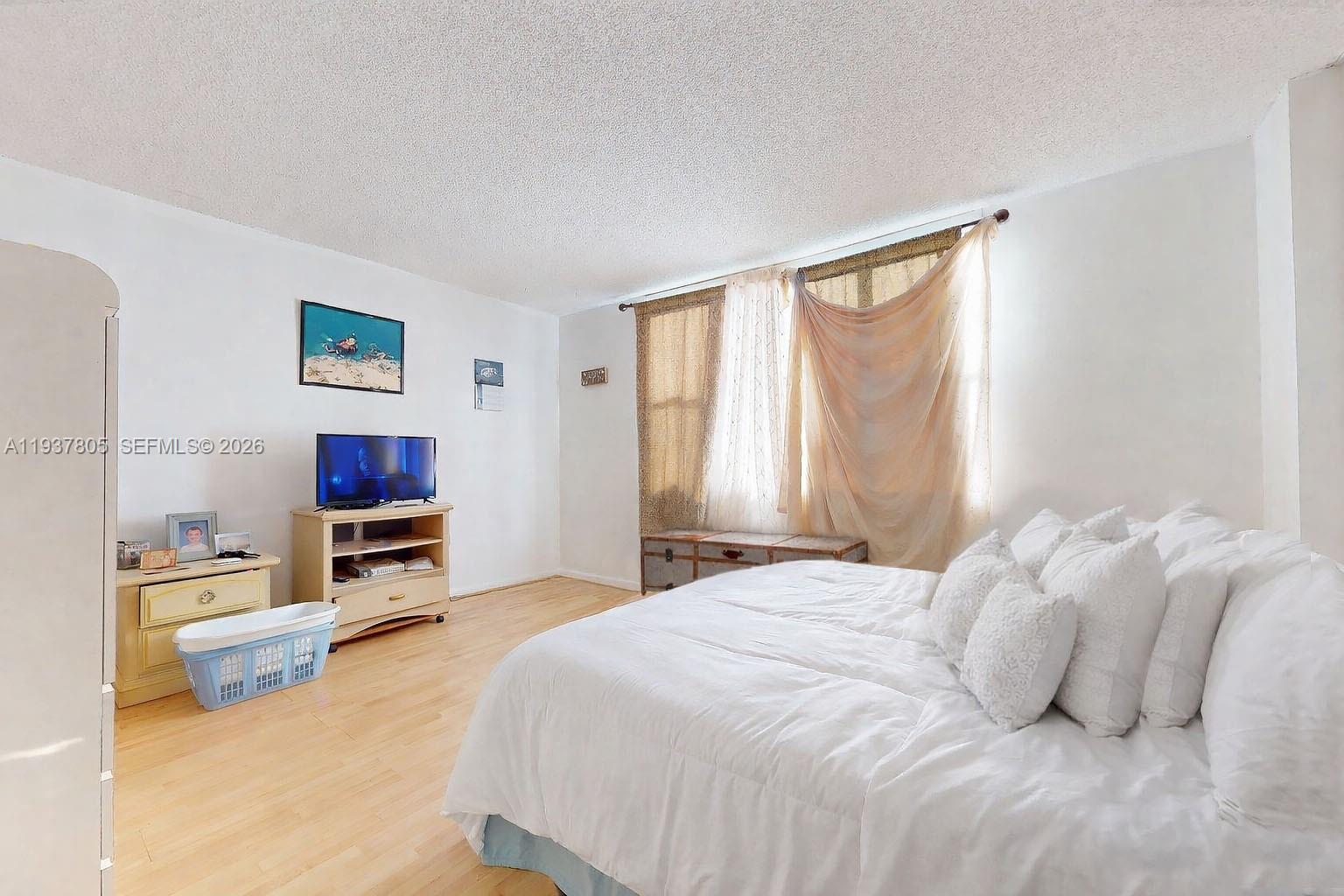 See details 314 1 / 2 844 sq. ft. $ 2026-02-13 0 Photo