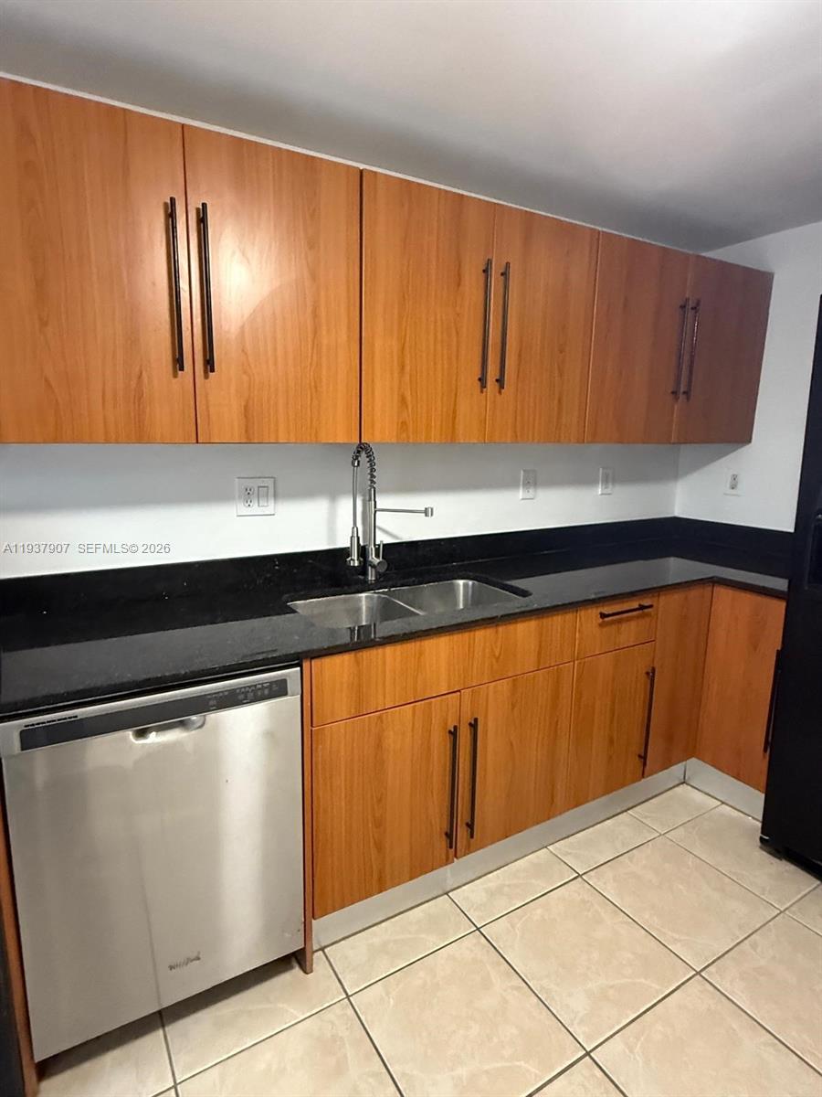 Photo of 3001 Ocean Dr #107, Hollywood, Florida, 33019 -