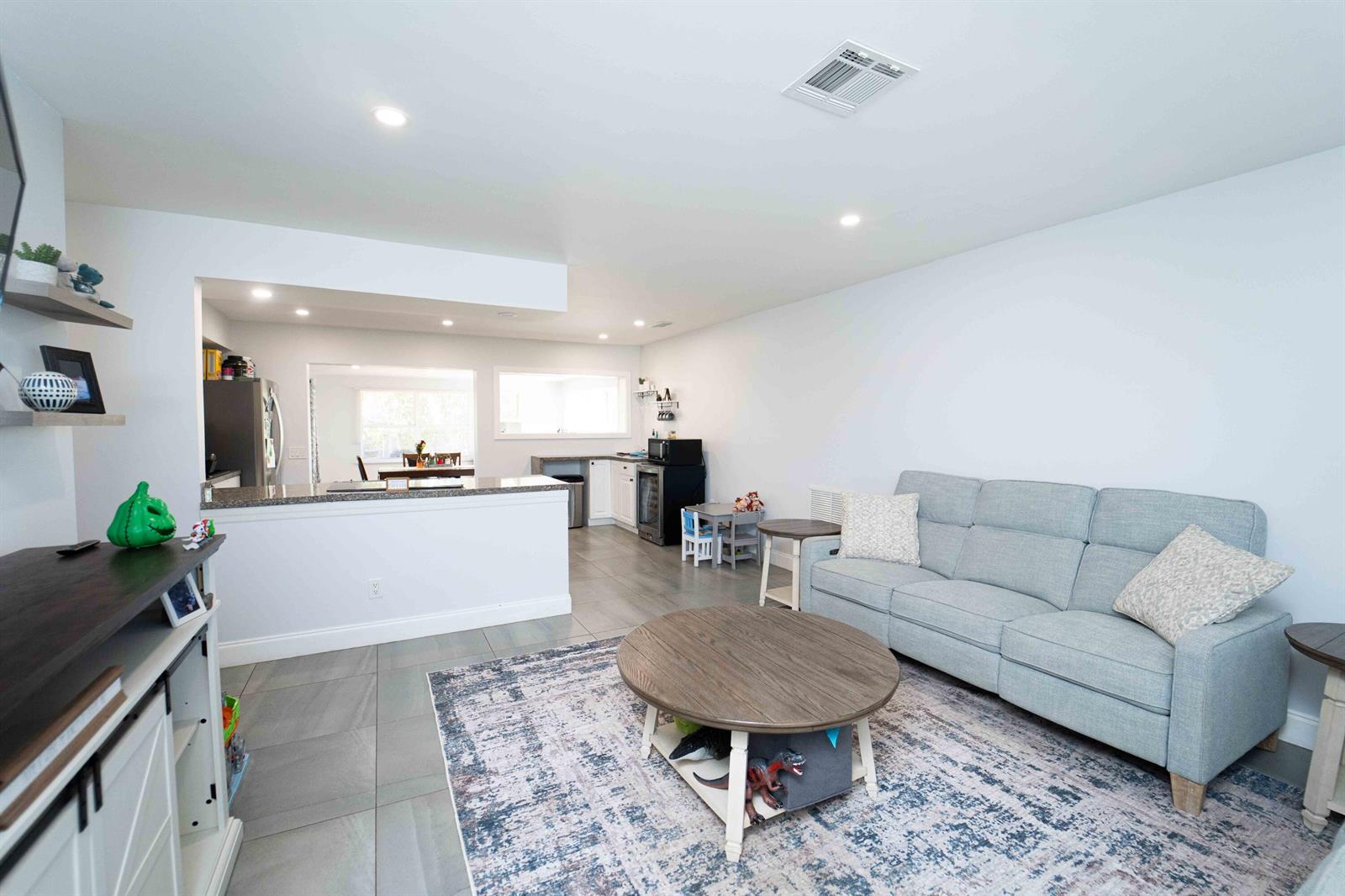 477 3 / 2 1328 sq. ft. $ 2026-07-15 0 Photo