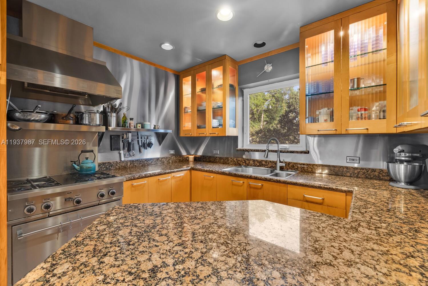   /   sq. ft. $ 2026-01-03 0 foto