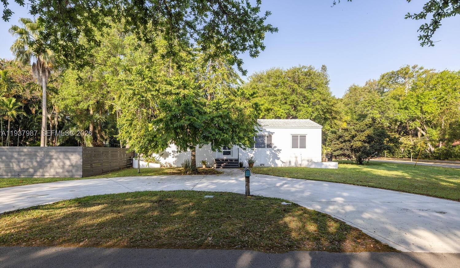   /   sq. ft. $ 2026-01-03 0 foto