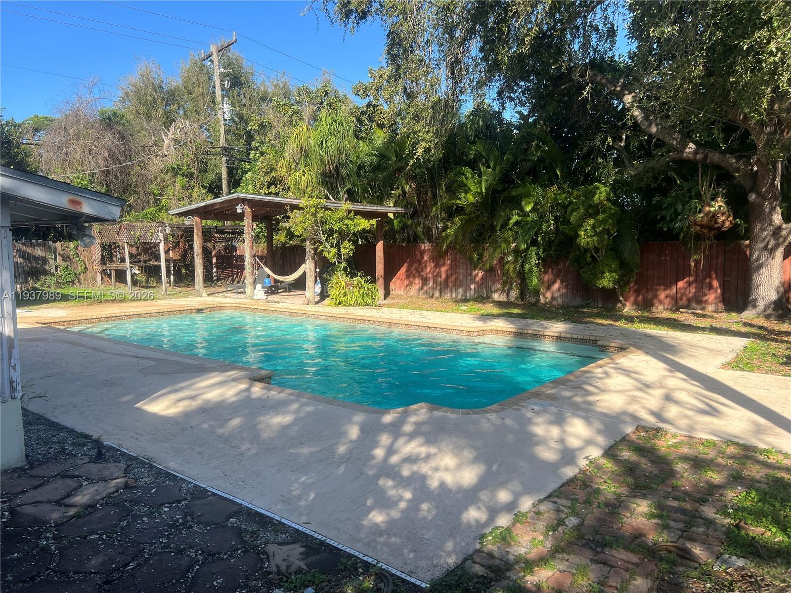 Ver detalles 9755 3 / 2 1404 sq. ft. $ 2026-01-03 0 foto