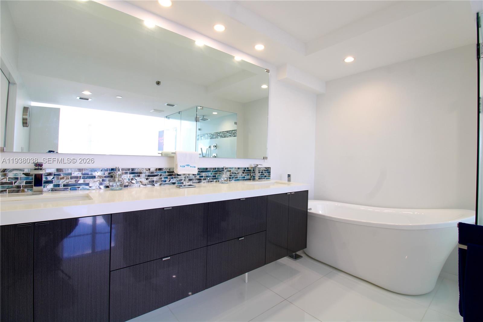 Photo of 3600 Mystic Pointe Dr  #1115, Aventura, Florida, 33180 - 