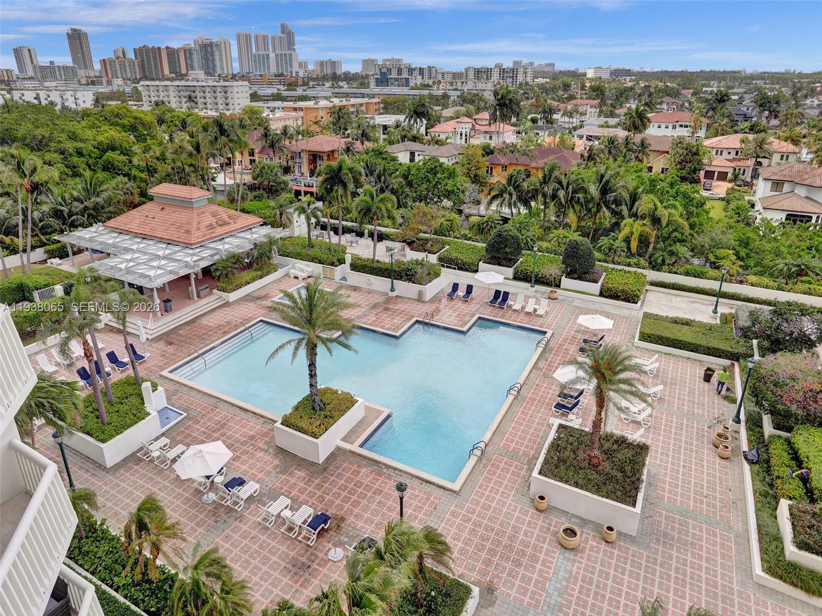 807 3 / 3 1696 sq. ft. $ 2026-01-03 0 foto