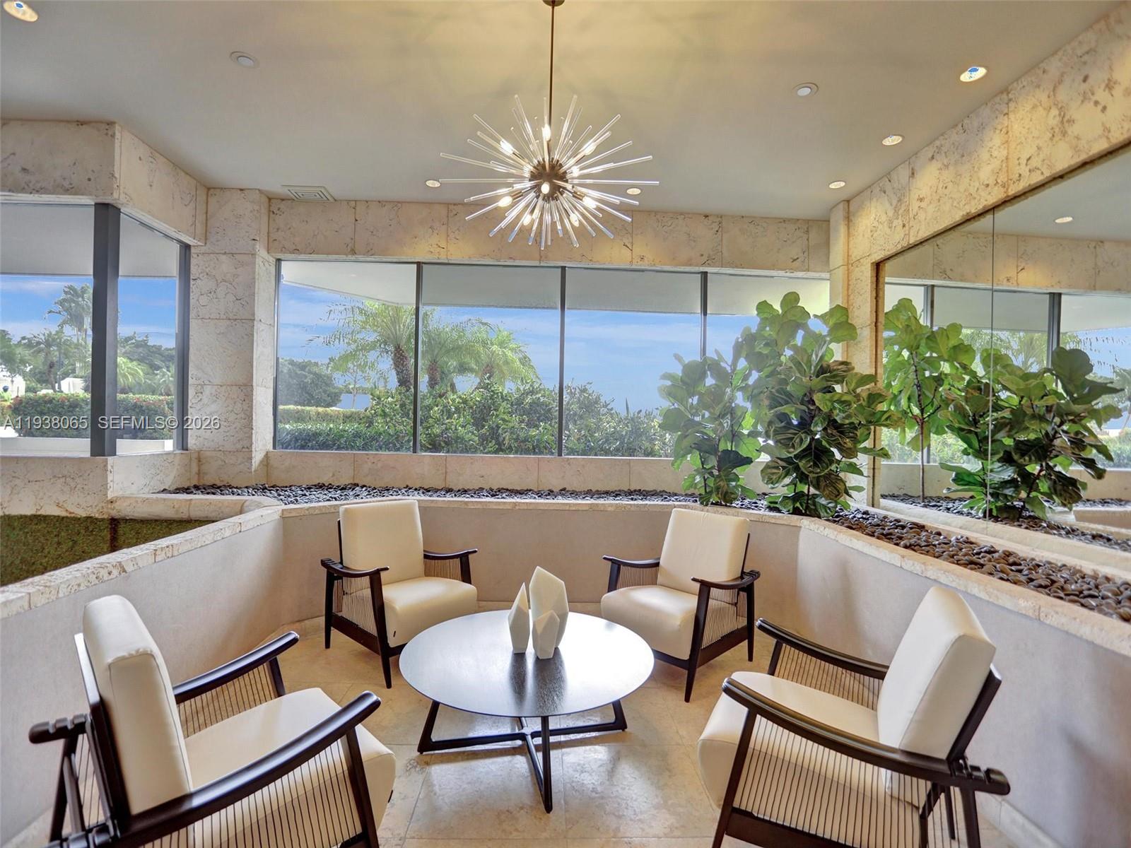 807 3 / 3 1696 sq. ft. $ 2026-01-03 0 foto