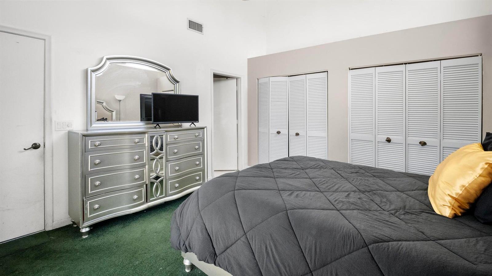 Ver detalles 1103 3 / 2 1332 sq. ft. $ 2026-01-30 0 foto