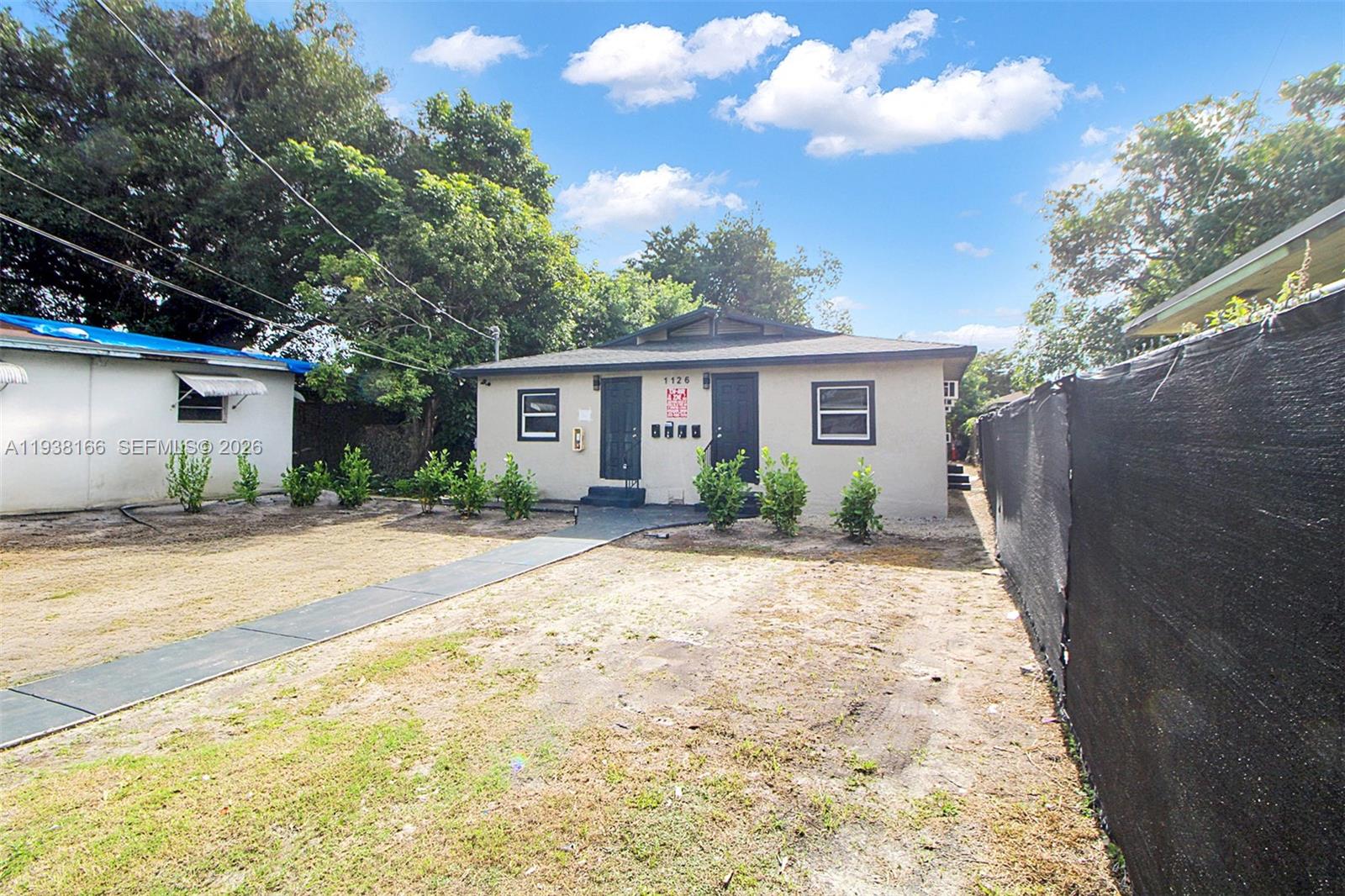   /  1980 sq. ft. $ 2026-01-04 0 foto