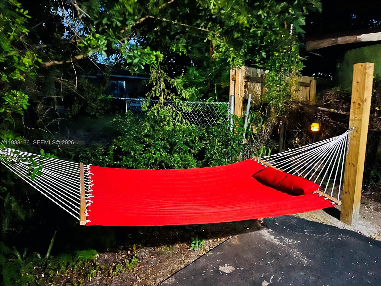   /  1980 sq. ft. $ 2026-01-04 0 foto