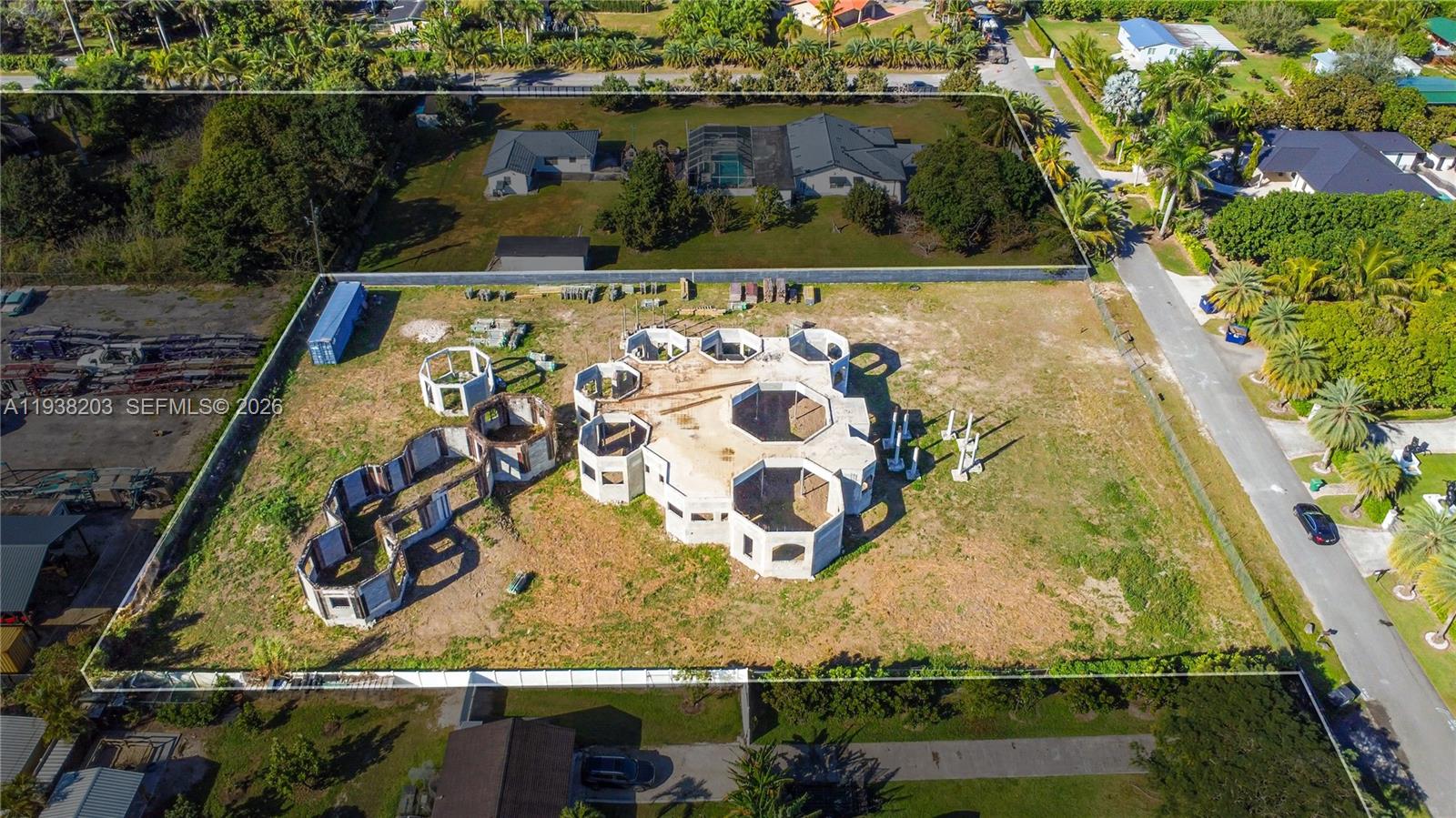   /   sq. ft. $ 2026-01-04 0 foto