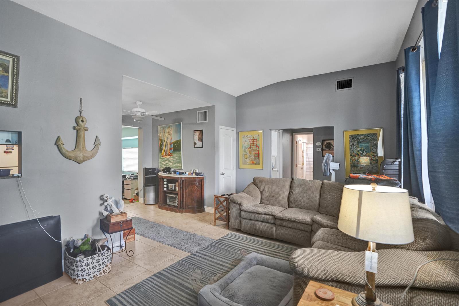   / 0 2021 sq. ft. $ 2026-06-21 0 foto