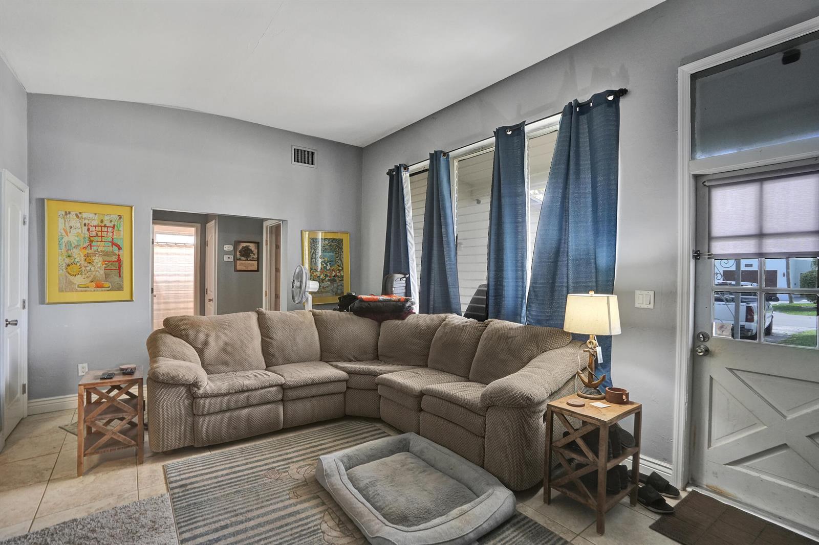   / 0 2021 sq. ft. $ 2026-06-21 0 foto