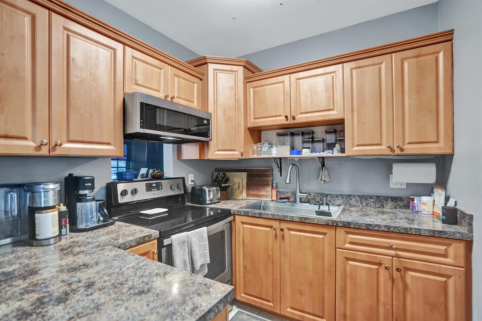   / 0 2021 sq. ft. $ 2026-06-21 0 foto
