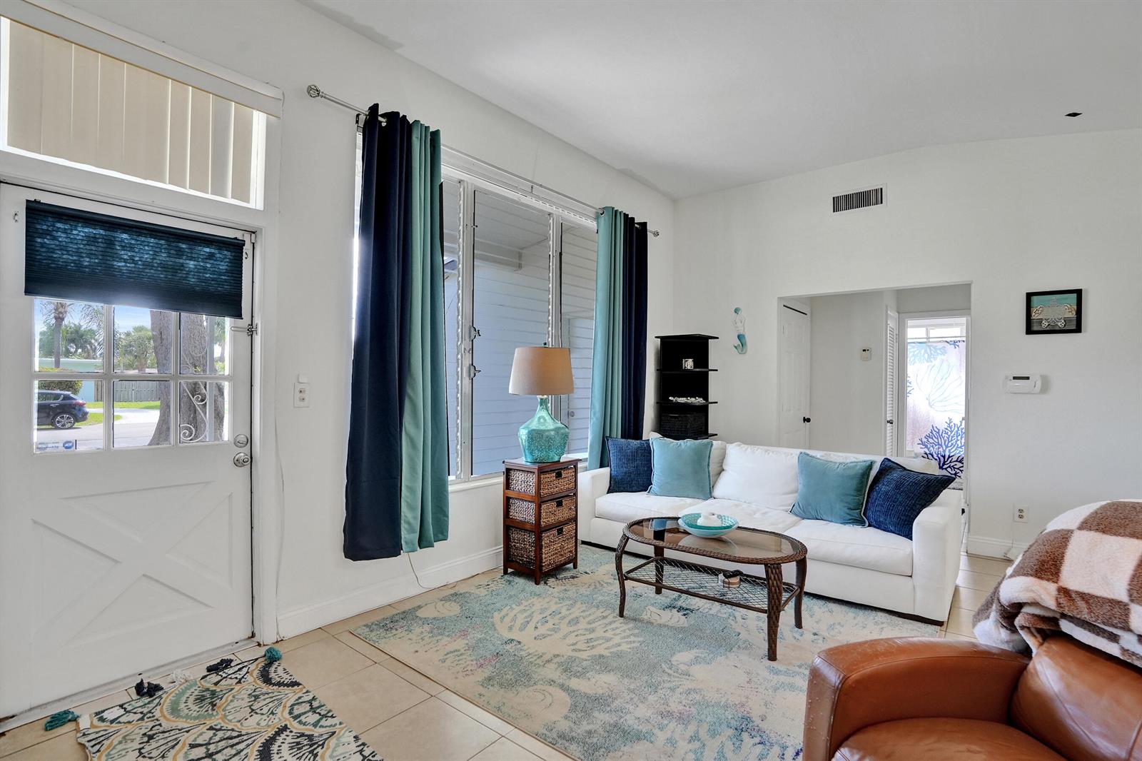   / 0 2021 sq. ft. $ 2026-06-21 0 foto