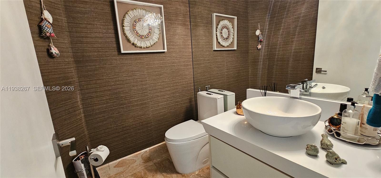 Photo of 3802 207th St  #1204, Aventura, Florida, 33180 - Half Bath