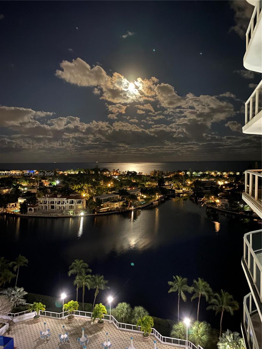 Photo of 3802 207th St  #1204, Aventura, Florida, 33180 - East Moon