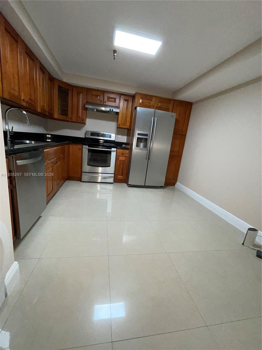305 2 / 2 1251 sq. ft. $ 2026-01-05 0 foto