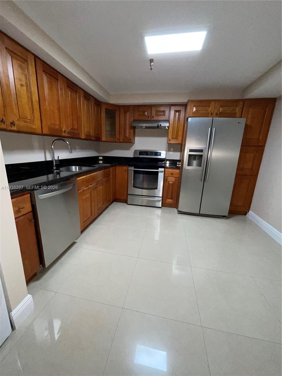 305 2 / 2 1251 sq. ft. $ 2026-01-05 0 foto